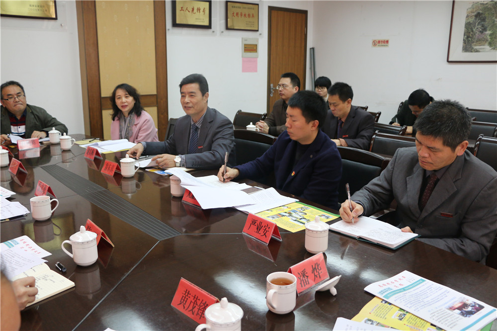 张文珍副市长深入三明一中专题调研总校制办学改革工作