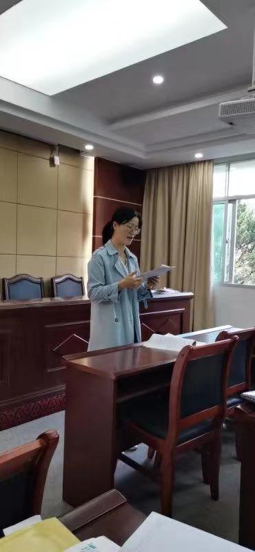 林晶晶老师在教研组会上发言